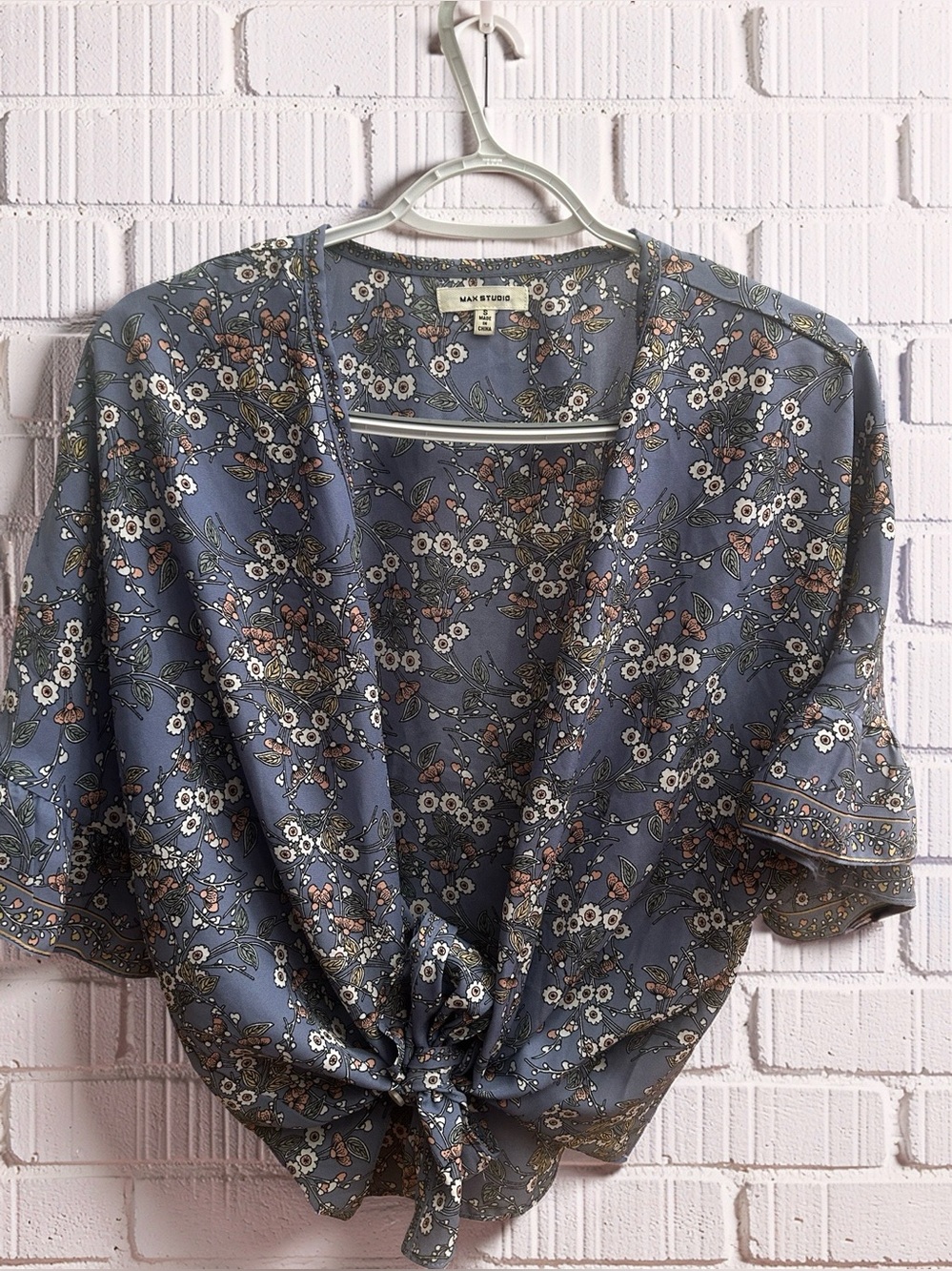 Max Studio Dusty Blue Floral Tie-Front Crop Top